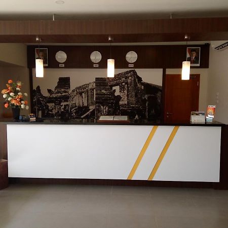 Hotel Wisata Baru Serang Buitenkant foto