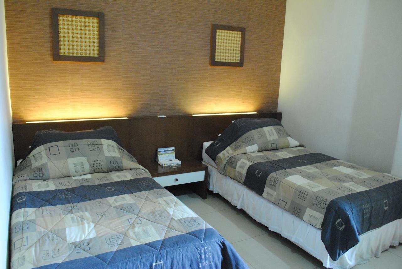 Hotel Wisata Baru Serang Buitenkant foto