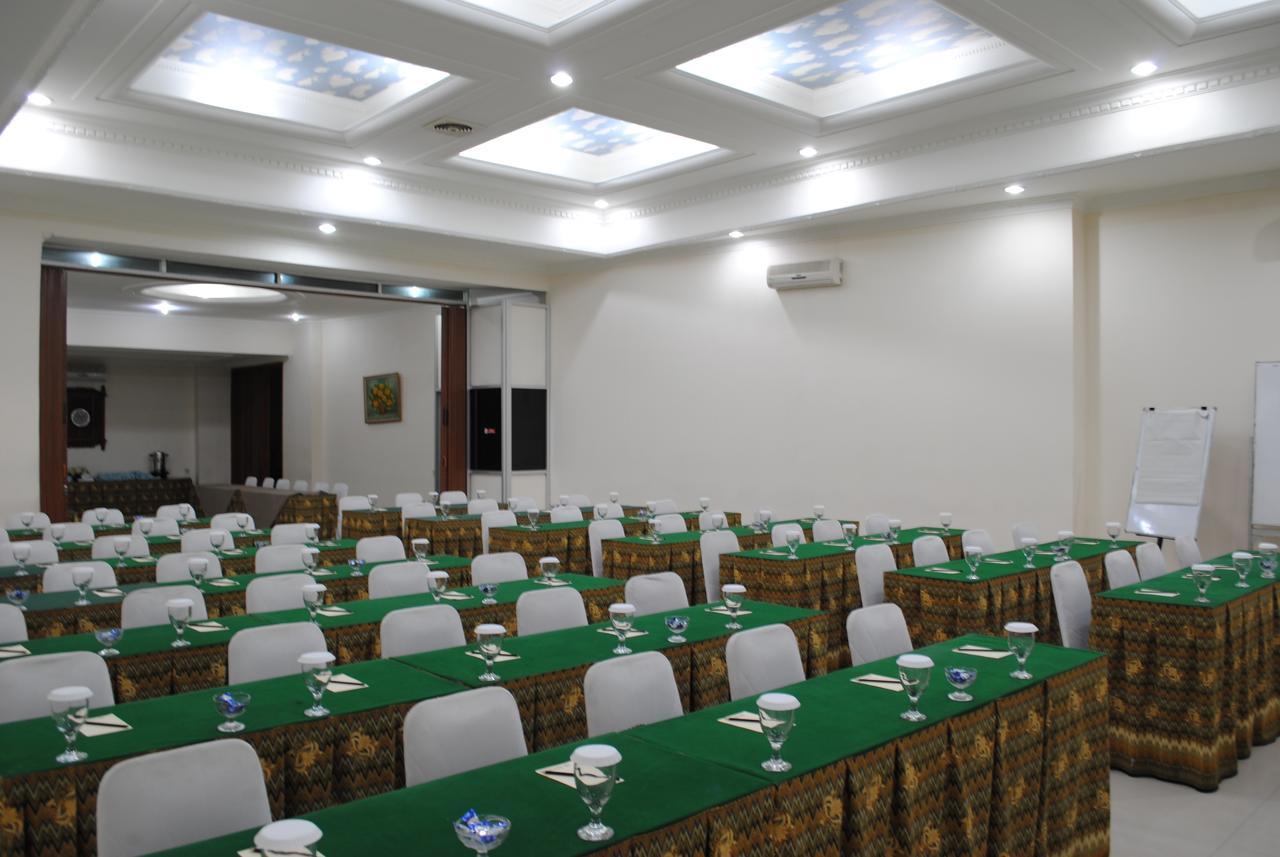 Hotel Wisata Baru Serang Buitenkant foto