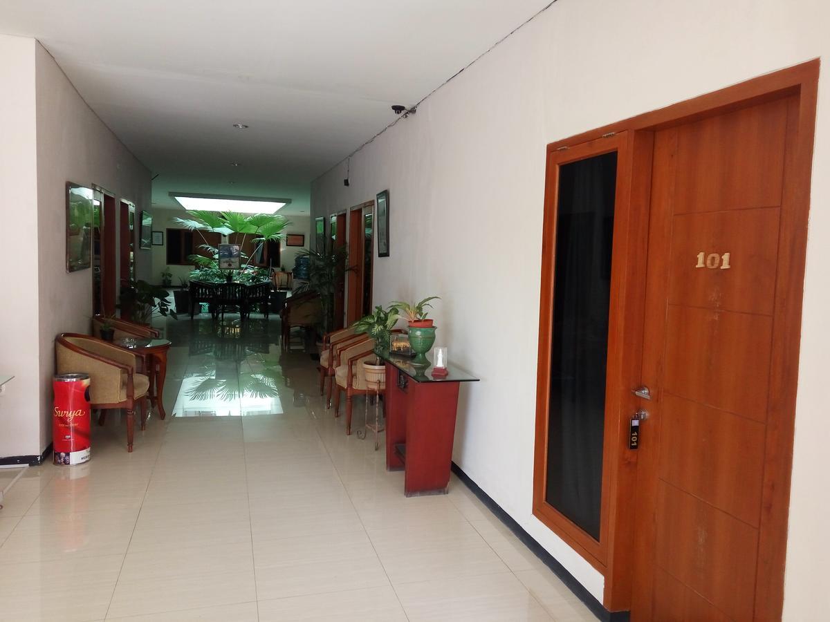 Hotel Wisata Baru Serang Buitenkant foto